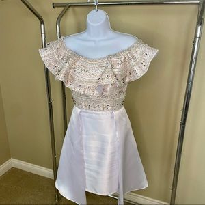 Tony Bowls size 2 white cocktail dress